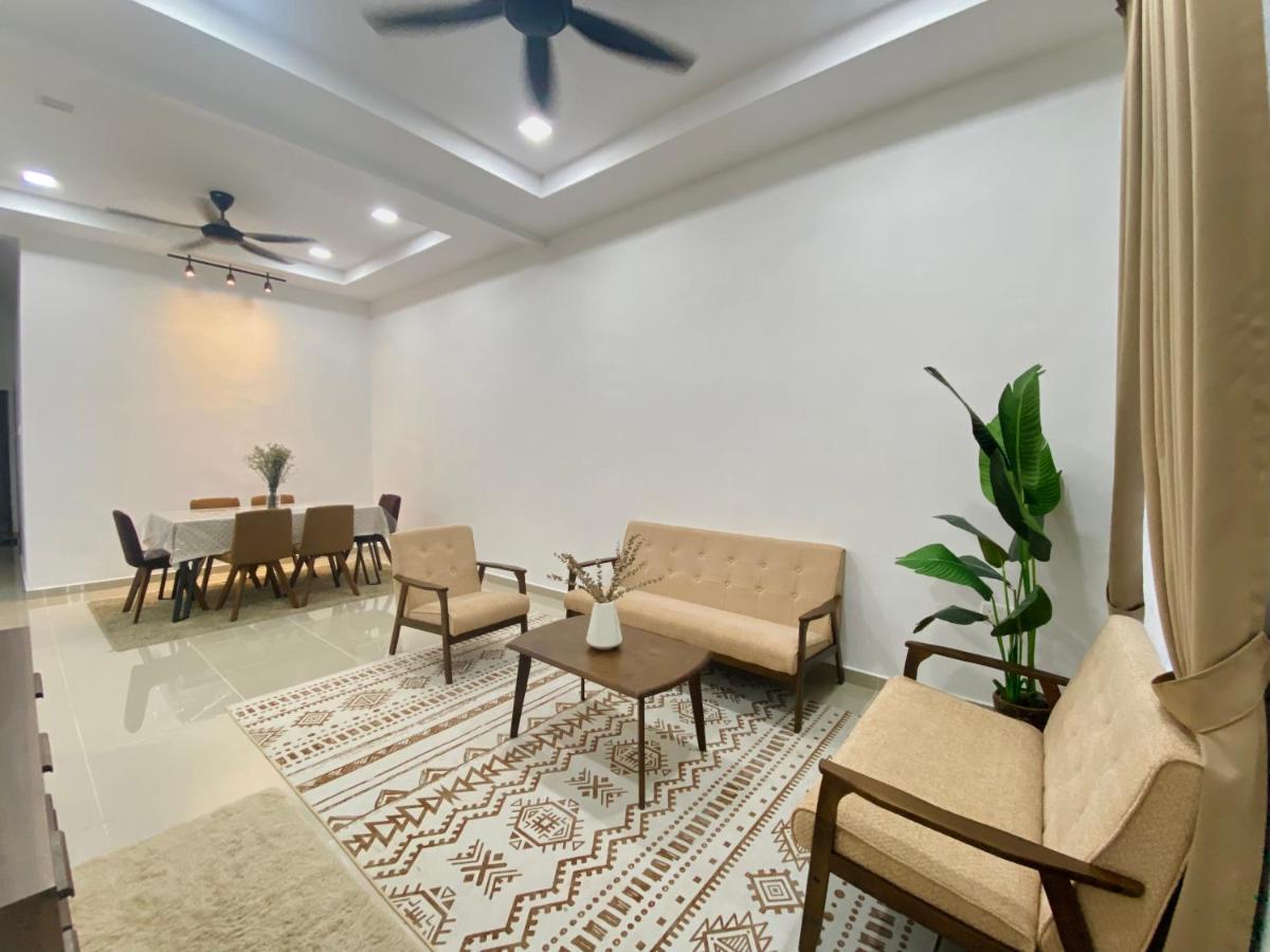 De Jara Guesthouse Dungun For Malay Dış mekan fotoğraf